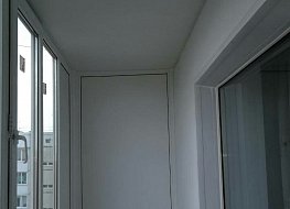 Остекление балкона с внутренней отделкой